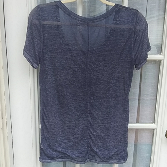 Arizona Jeans Co. thin lightweight top Size Medium - Picture 4 of 6